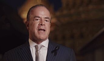 En su último post, Raúl Rocha, presidente de Miss Universo, expresa: "muchos viven inmersos en la irrealidad"