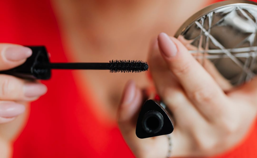 El rímel puede secarse si constantemente metes y sacas el cepillo. Foto: Freepik