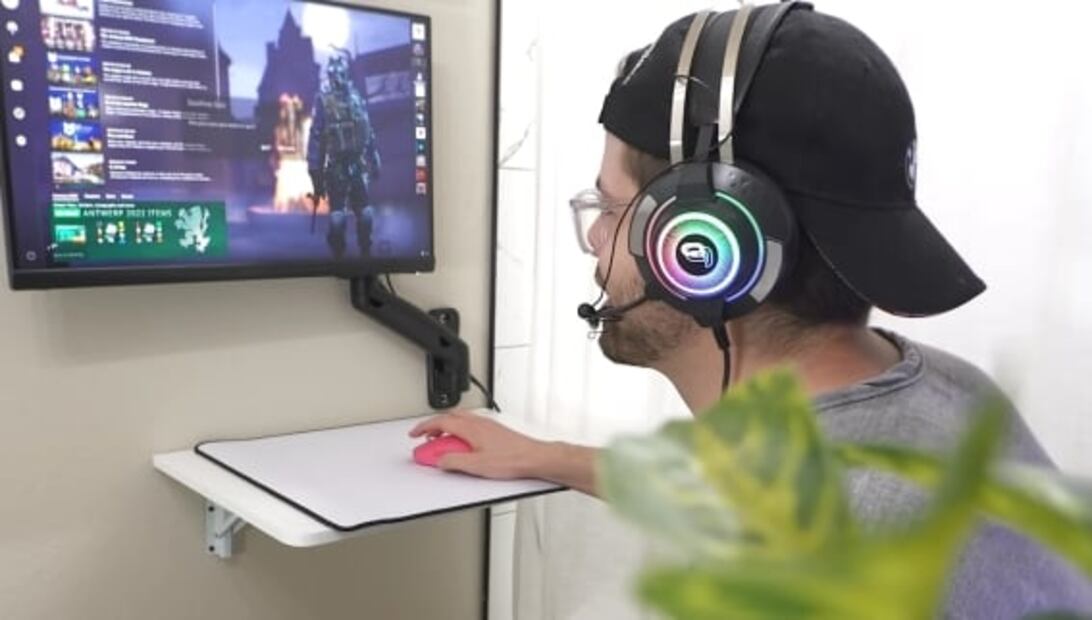 Youtuber tunea su baño y lo convierte en una PC Gaming