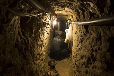 Hallan túnel clandestino cerca del aeropuerto de Tijuana