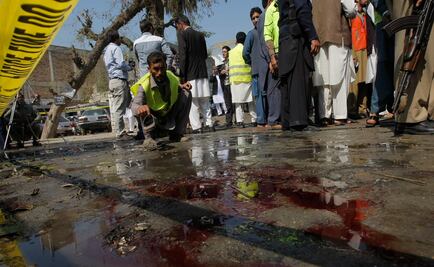 Ataque suicida en tribunal pakistaní deja 8 muertos