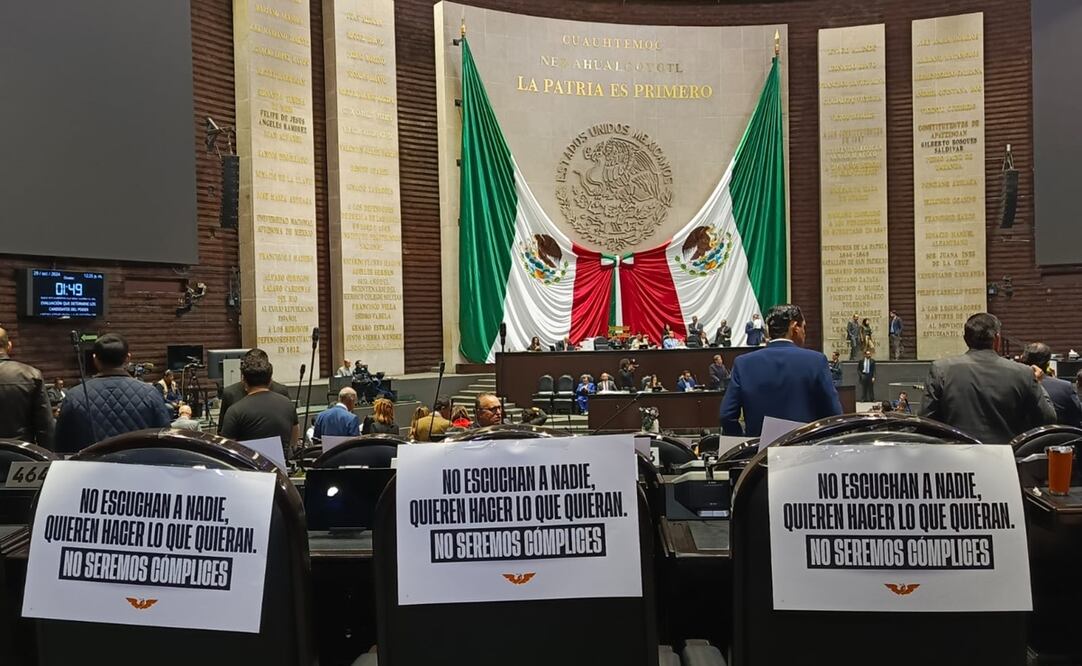 El grupo parlamentario de Movimiento Ciudadano se salió del pleno y no participó en la votación. Foto: Enrique Gómez / EL UNIVERSAL