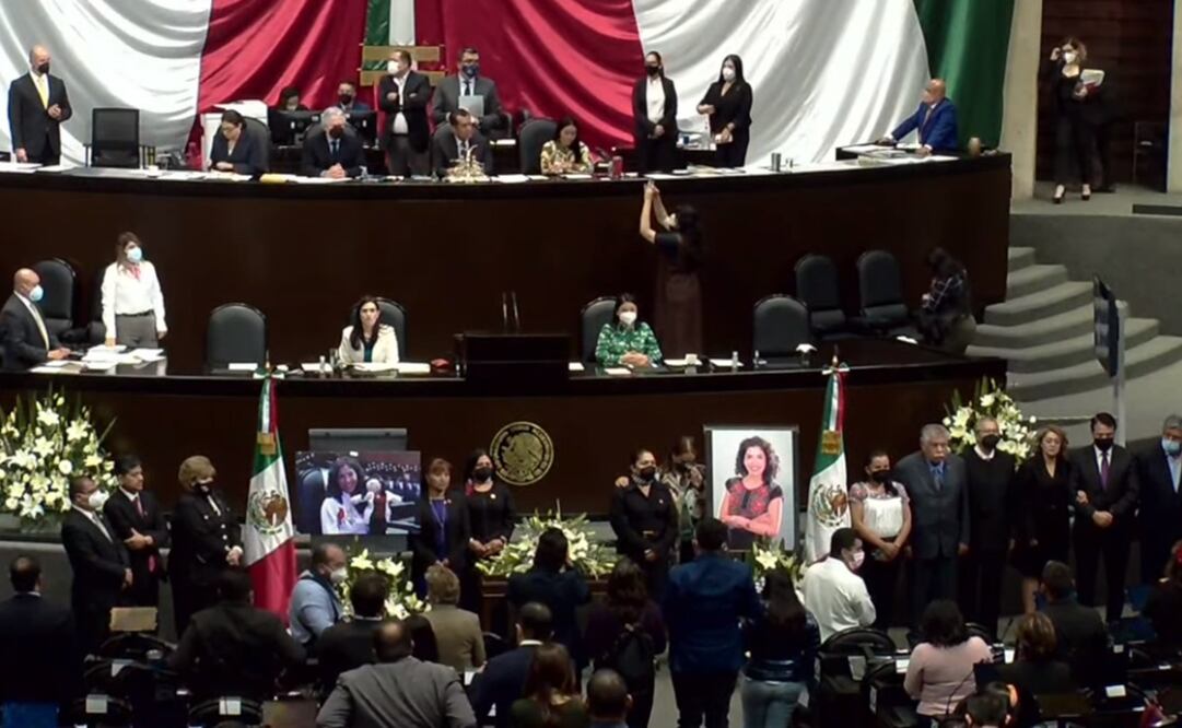 A Celeste Sánchez le brindaron un minuto de silencio y aplausos. Foto: Captura de pantalla