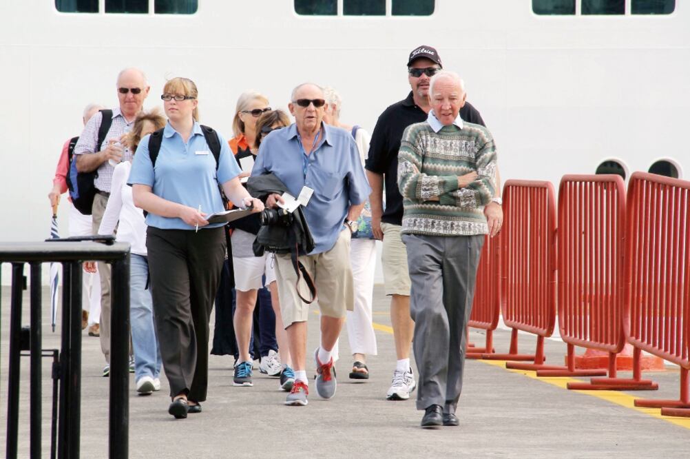 En aumento. Entre enero y octubre de 2016, el ingreso de divisas por visitantes extranjeros sumó 15 mil 860 mdd; la mayor cifra para un periodo similar (ARCHIVO EL UNIVERSAL)