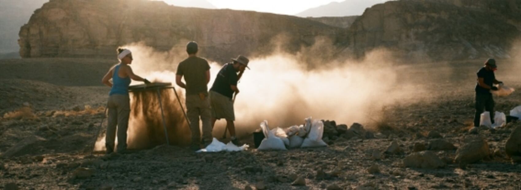 Encuentran tejidos púrpura de la época del reinado de David y Salomón en Israel