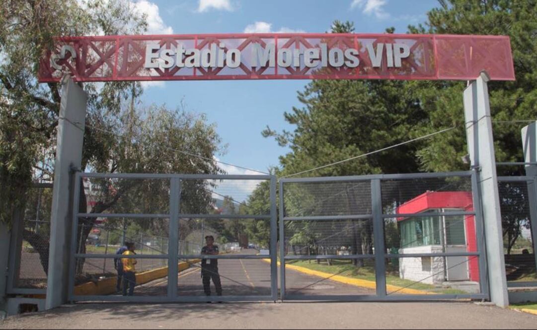 Carlos Arrieta/ EL UNIVERSAL. Las autoridades de Protección Civil ya revisan varios inmuebles.