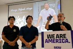 "Es un momento difícil para ser estadounidense", dice hijo de mexicano asesinado por ICE; familia de Lorenzo Salgado le rinde homenaje