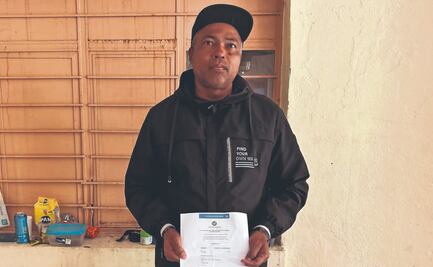 Entre el luto y el deseo de volver a su país