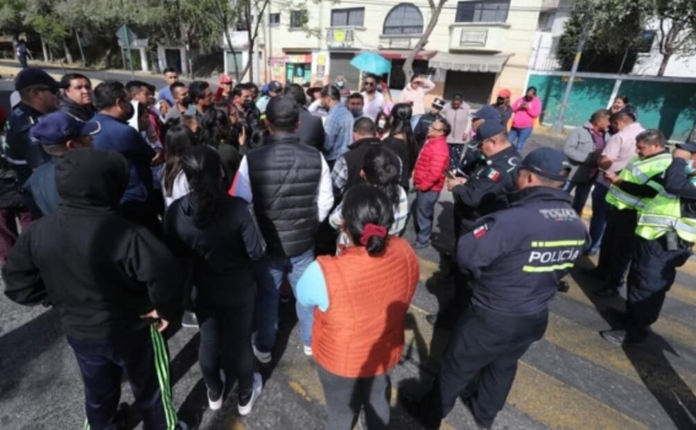 Padres de familia exigen seguridad en escuela primaria de Toluca; reportan 5 robos en 7 meses