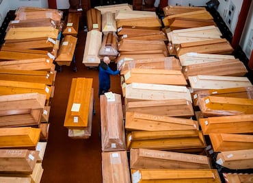 Frenética actividad en crematorios en Alemania: incineran a 60 cadáveres al día por el Covid