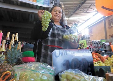 Los deseos de Año Nuevo salen muy caros; hasta 250 pesos el kilo de uva