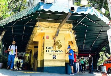 Ingenio mexicano: Café El Jarocho reutiliza cartones de leche