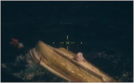 Secretaría de Marina rescata a pescador yucateco de embarcación perdida tras paso del huracán "Milton"; tres siguen desaparecidos