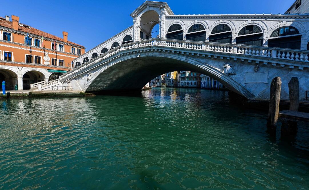 El año pasado, entre abril y octubre llegaban 32 mil pasajeros de cruceros todos los días a Venecia. Foto: AFP. Andrea Pattaro