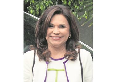 Rinde Blanca Alcalá protesta como embajadora en Colombia