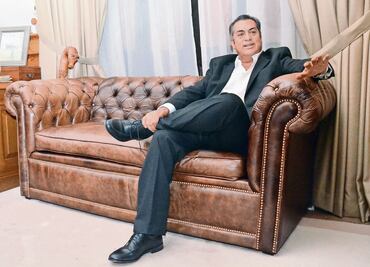 Sin celebraciones, 'El Bronco' cumple su primer año de gobierno