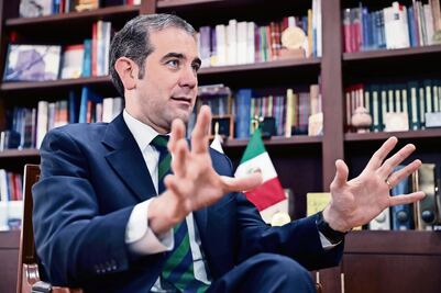 Lorenzo Córdova llama a garantizar pluralidad en el país