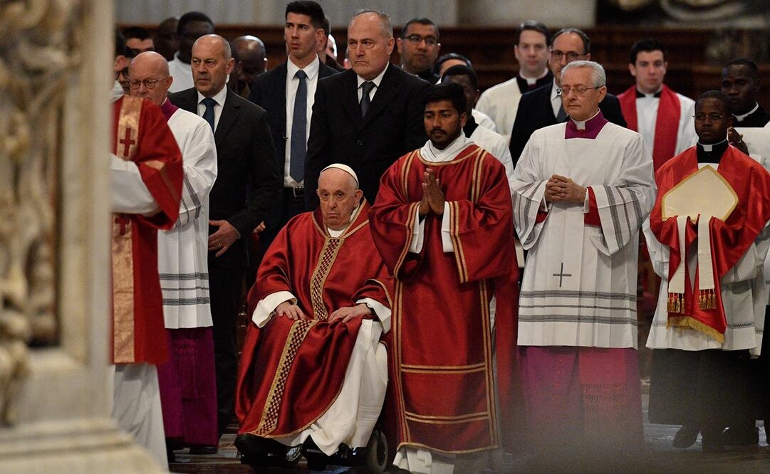 Papa Francisco encabeza la Pasión de Cristo. Foto: AFP