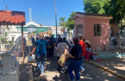 Prohíben bebidas alcohólicas en panteones de las principales ciudades de Sinaloa 