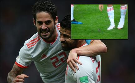 Isco y Piqué le salvan la vida a un pajarito en el España vs Irán