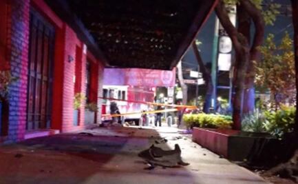 Auto choca contra un restaurante en la colonia Roma; hay un muerto y dos lesionados