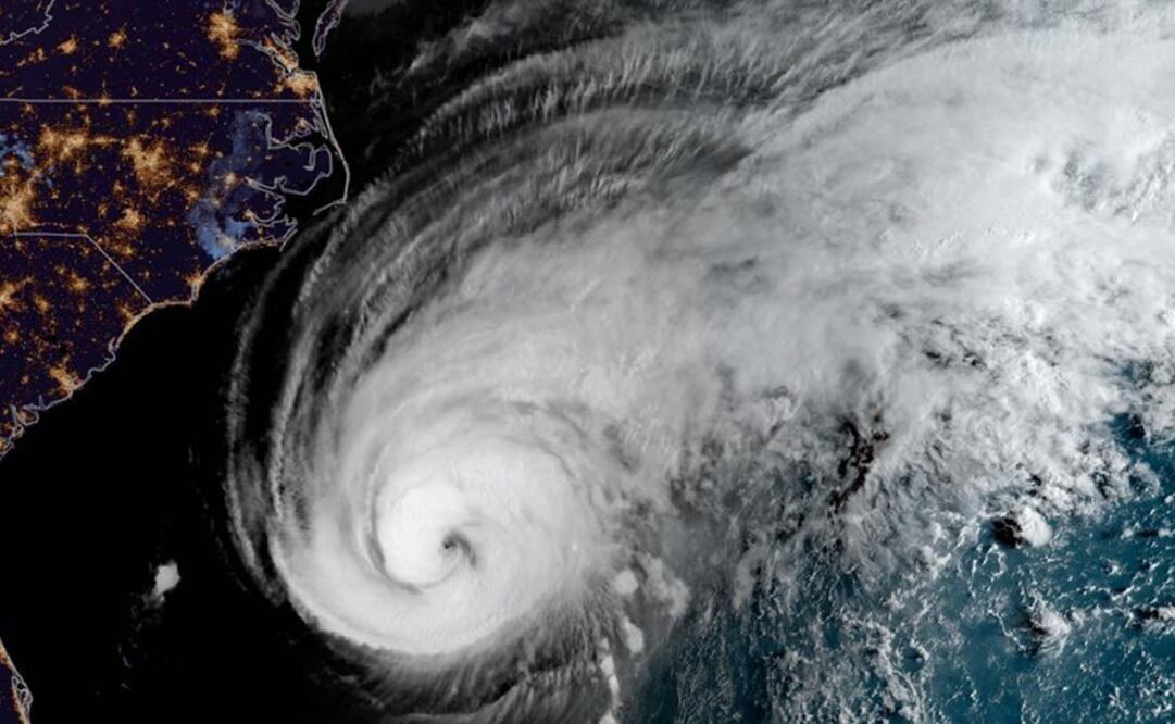 Con esa fuerza pasaría el miércoles por la noche cerca del noroeste de las Bermudas (Foto: @NHC_Atlantic)
