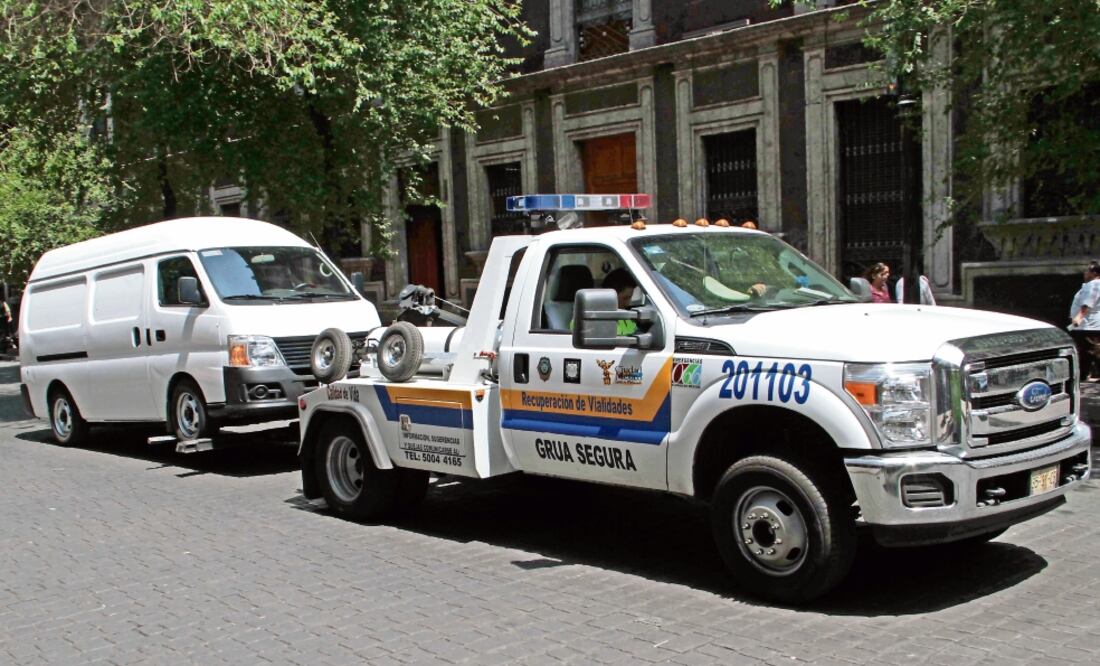 En la CDMX operan unidades concesionadas al servicio del gobierno local. (ARCHIVO EL UNIVERSAL)