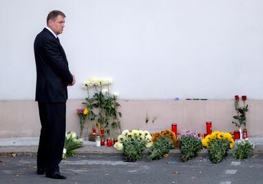 Suman 29 muertos por incendio en club de Rumania