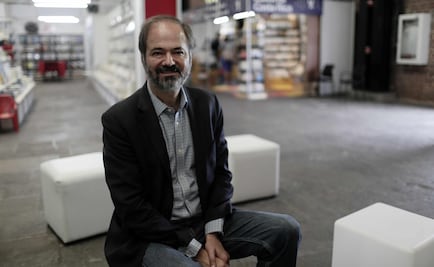 Periodistas investigan lo que el gobierno no: Juan Villoro