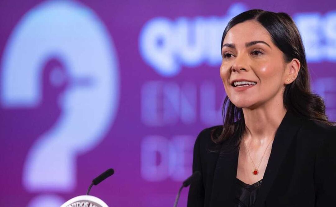 Al recordar que su sección cumple dos años, la lectora de "las mentiras de la semana" expresó que “es un honor estar con Obrador”. Foto: Instagram lizvilchis