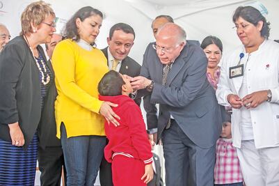 42 millones de acciones, en Semana de Salud: Narro