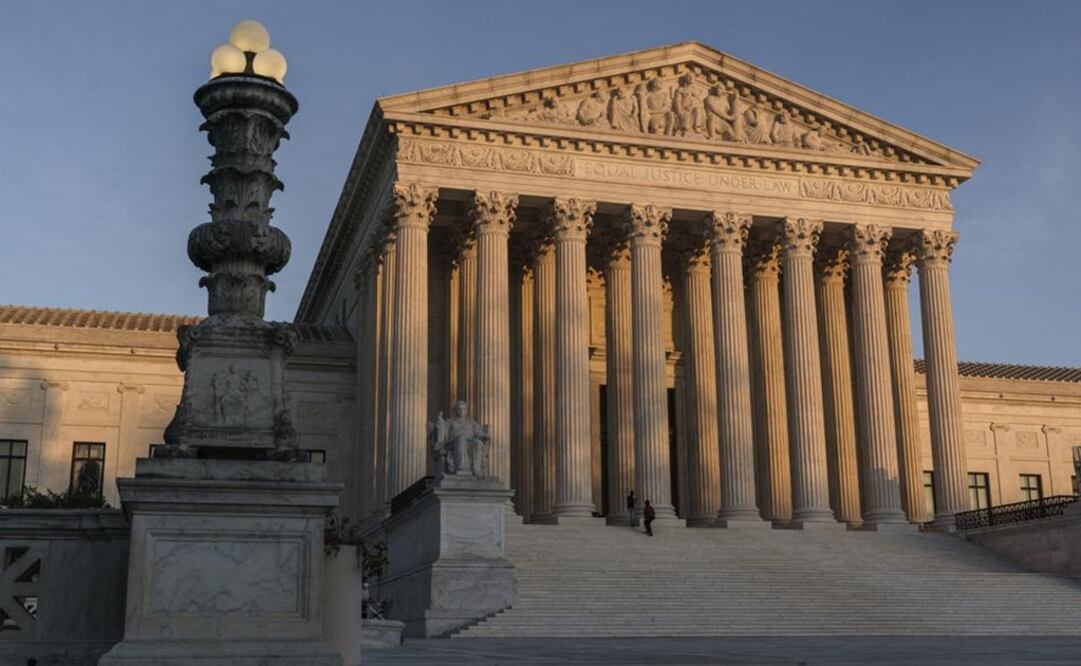 La Corte Suprema al atardecer el 6 de noviembre de 2020, en Washington. Foto: AP