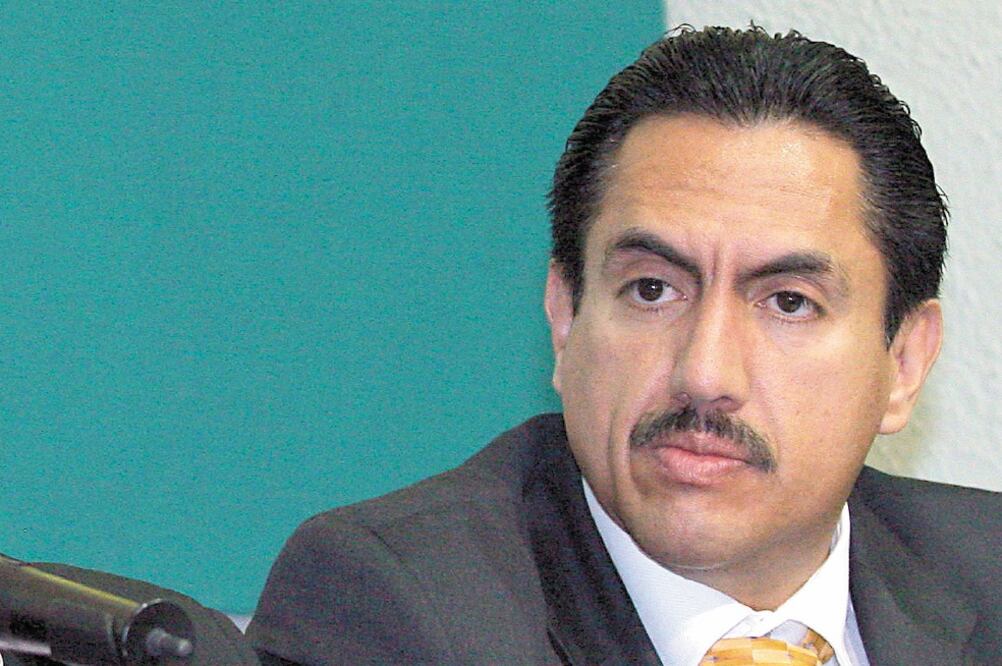 “El ciudadano que pretenda seguir siendo del PRD refrendará su militancia” CAMERINO MÁRQUEZ Representante del PRD