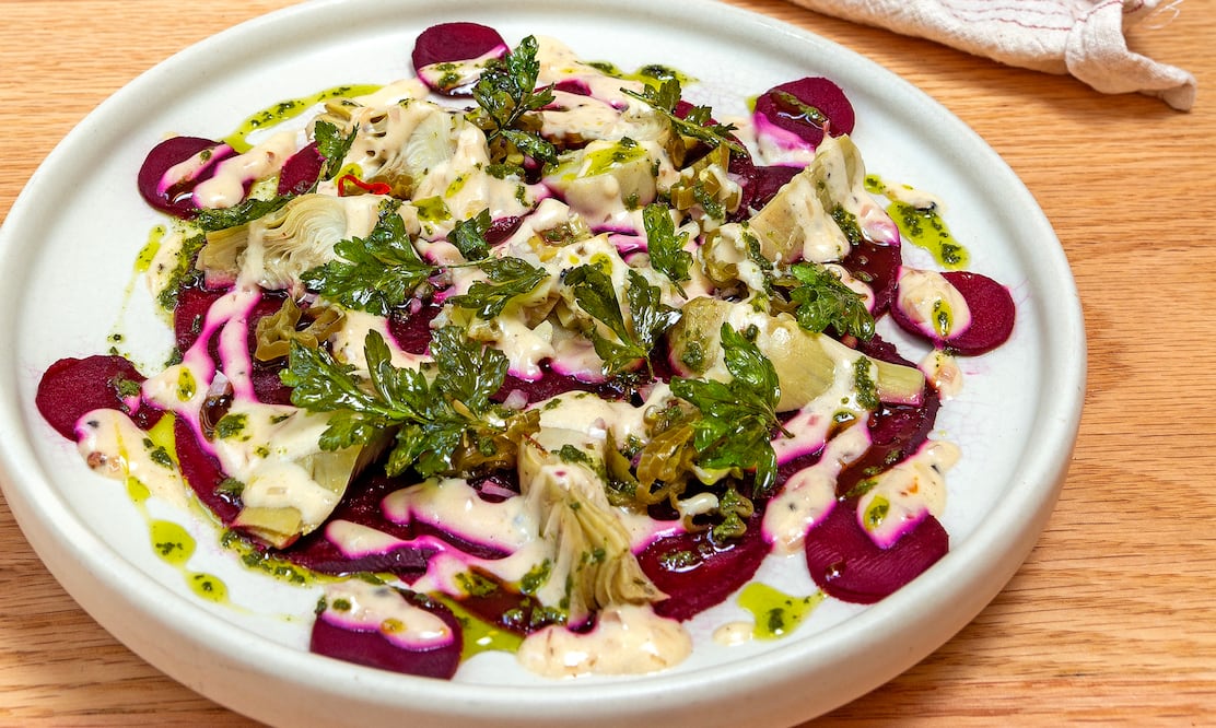 El betabel es un ingrediente versátil que puedes comer crudo o cocido.