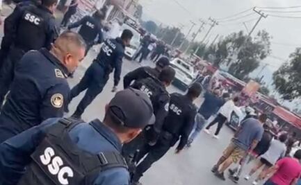 VIDEO: Revisión a motociclistas desata riña entre policías y vecinos de Iztapalapa; hay 5 heridos