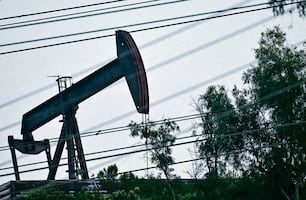 Petróleo mexicano se dispara a 83.64 dólares