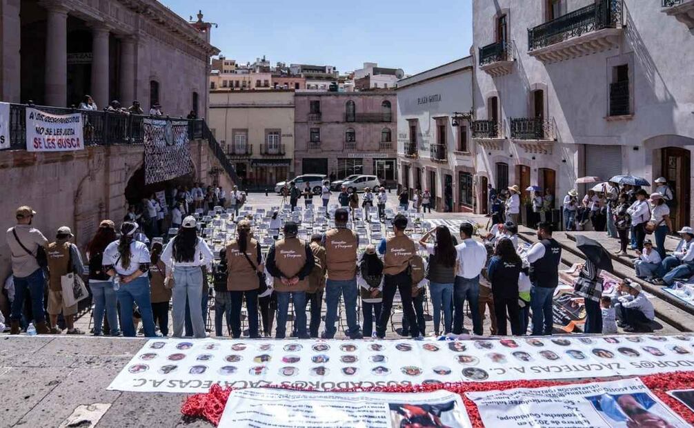 "Mientras una familia siga buscando, la ausencia no puede convertirse en memoria para quienes faltan”, expresó la activista Guillermina Camacho, representante del colectivo Siguiendo tu Rastro con Amor Zacatecas. | Foto: Diana Valdez.