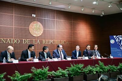 Se reúnen mañana senadores de AN y EPN