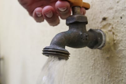 Reparación en acueducto Tláhuac-Mixquic reduce suministro de agua en 32 colonias de Iztapalapa