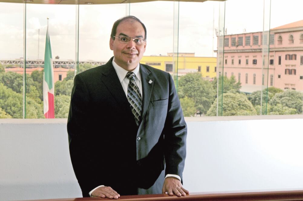 El vicerrector del Tec de Monterrey, Arturo Molina, dijo que esa universidad se ha posicionado en mejores lugares por su proyecto de investigaciones (ARCHIVO EL UNIVERSAL)