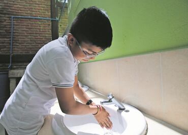 Sin agua, 33 mil 500 escuelas en el país