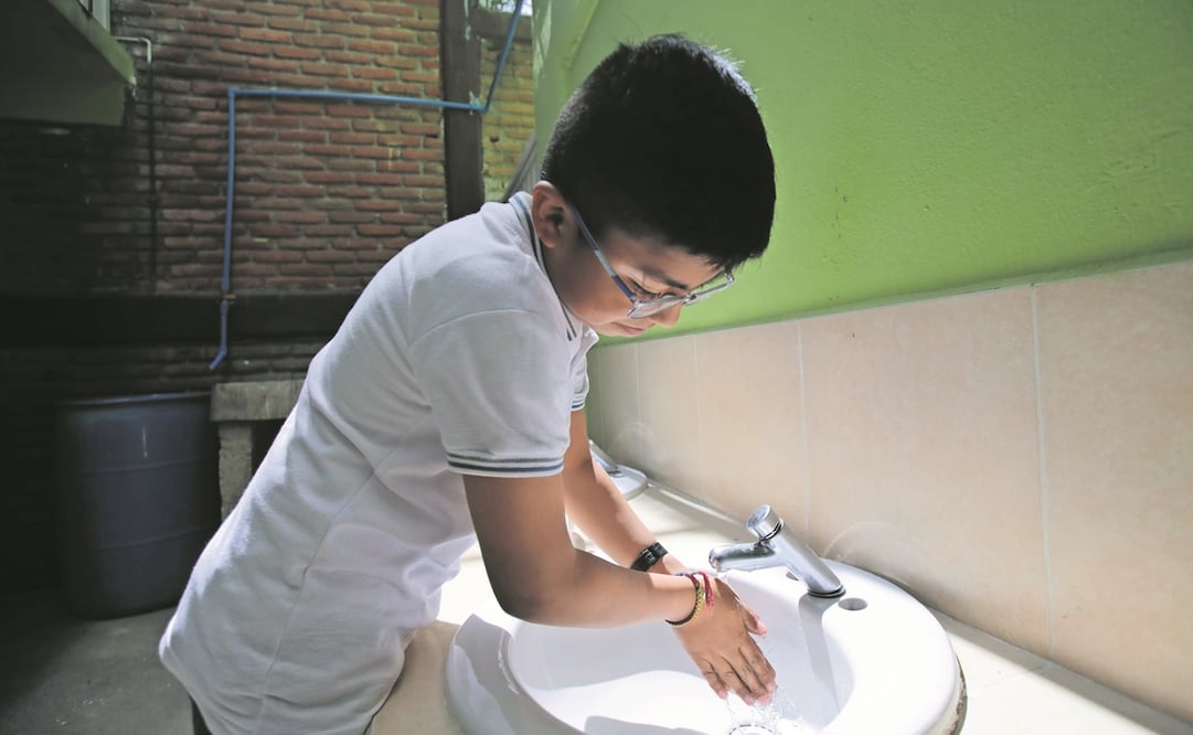 La falta de agua impacta a 13.1 millones de escolares. Foto: Fernanda Rojas/EL UNIVERSAL