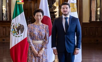 Samuel García recibe a princesa de Japón, Hisako de Takamado; develan placa en su honor