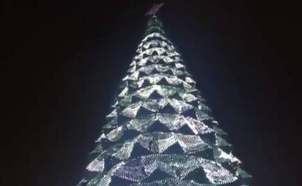 Encienden árboles de Navidad monumentales en Puebla