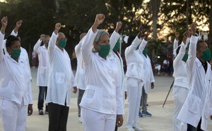 Cuba envía a México 10 médicos para combatir el Covid-19