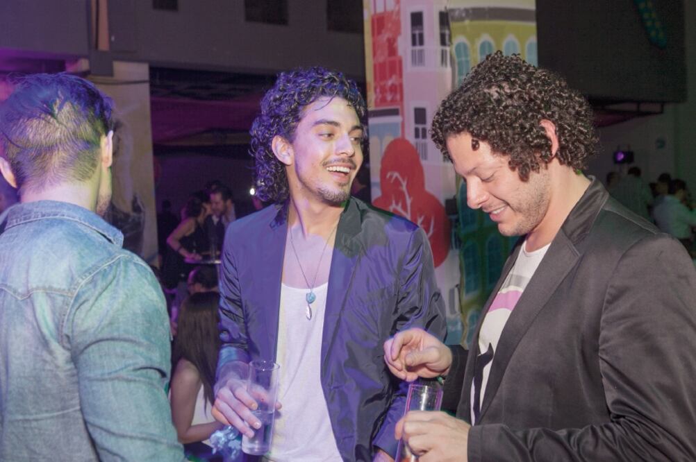 Antes de grabar, acudió a una cena con el cantante y con Miguel Alemán (ARCHIVO EL UNIVERSAL)