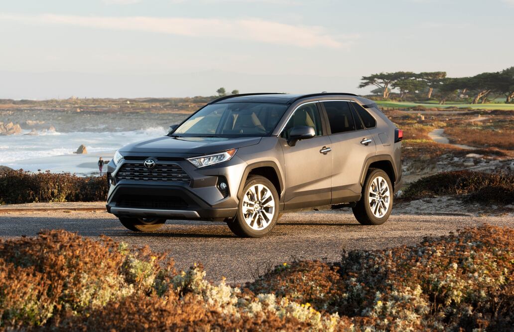 Toyota Rav4| Será a finales de enero cuando se lance la nueva generación de este SUV. Tendrá una versión híbrida aunque no sabemos si se comercializará en México.