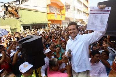 Recibe Gerardo Gaudiano constancia de mayoría