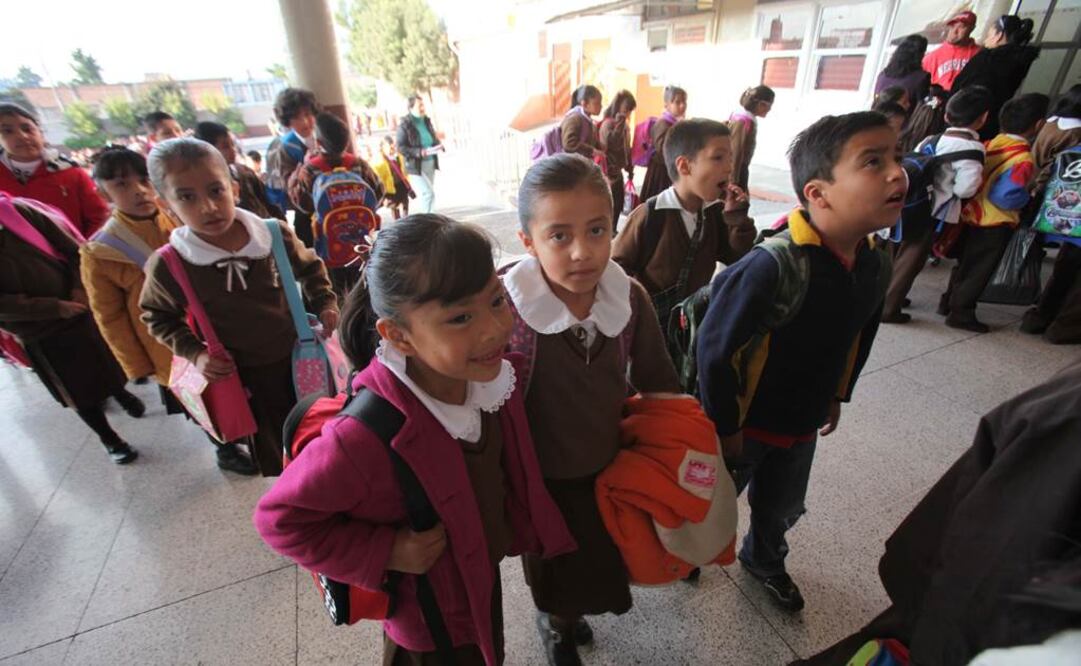 Reabren más de 3 mil 400 escuelas en el Edomex