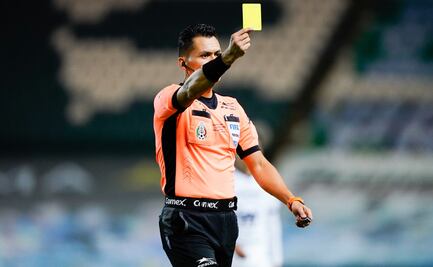 Hasta en la final, los árbitros dependieron del VAR